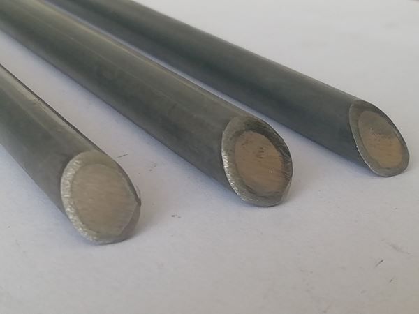 Metalinės kalcio šerdies vielos privalumas